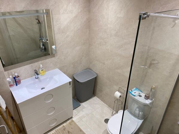 Quarto no Cacém . Ofereço Quarto para Arrendar