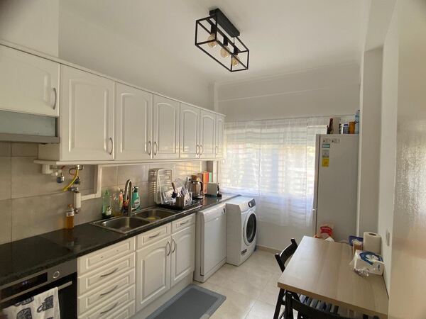 Quarto no Cacém . Ofereço Quarto para Arrendar