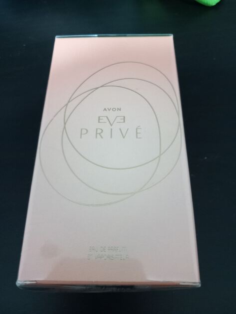 perfume para mulher . Perfumes