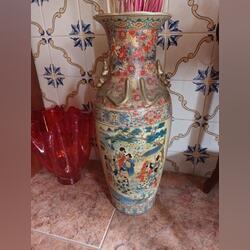 Vendo jarrao de porcelana japonesa antiga . Vasos. Aveiro