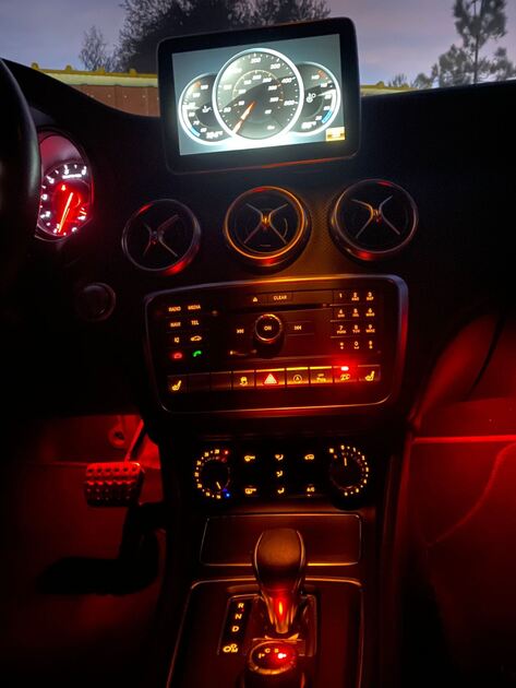 MERCEDES A45 AMG. Carros