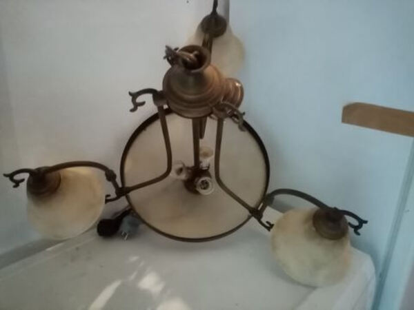 1 Candeeiro Sala + 3 Candeeiros Quarto. Candeeiros antigos