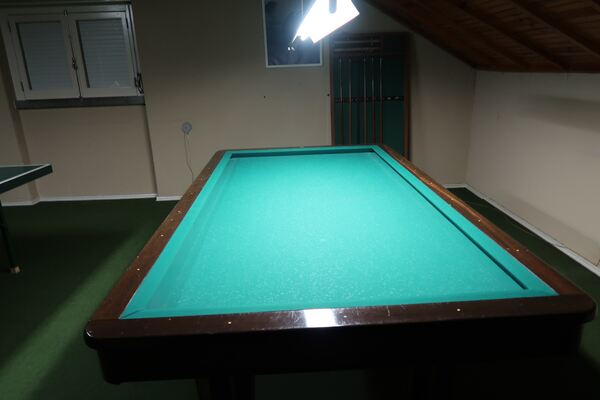 Mesa de bilhar francês (carambola). Bilhar