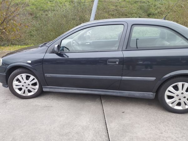 Opel Astra . Carros