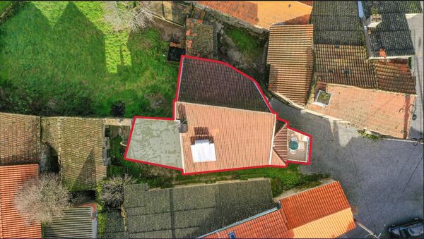 Moradia T2+1 com anexo em Carvalho, Chã - Alijó. Casa e apartamentos para vender