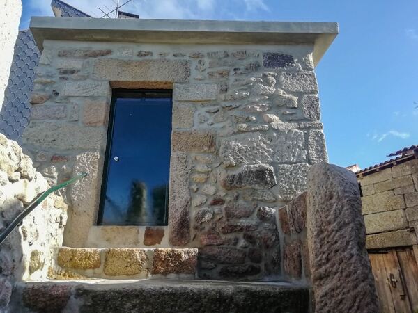 Moradia T2+1 com anexo em Carvalho, Chã - Alijó. Casa e apartamentos para vender