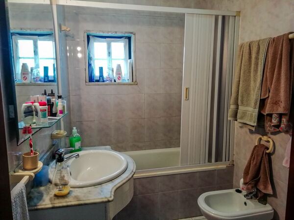 Moradia T2+1 com anexo em Carvalho, Chã - Alijó. Casa e apartamentos para vender