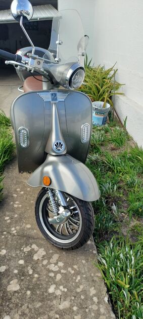 Scooter elétrica NOVA . Motos