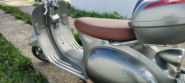 Scooter elétrica NOVA . Motos