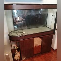 Vender-se aquário com movel. Mobiliário antigo. Seixal.      Muito bom Interior