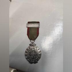 Vendo medalha de distinção. Objectos históricos