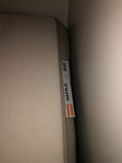 Cama alta modelo Smastad, do IKEA, com colchão. Camas