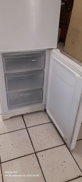 Frigorífico combinado Hotpoint Ariston. Frigoríficos