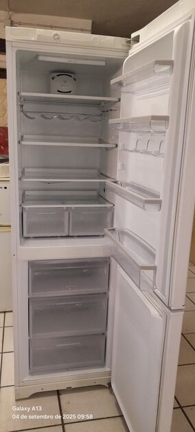 Frigorífico combinado Hotpoint Ariston. Frigoríficos