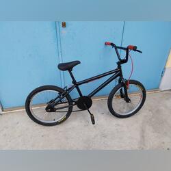 BMX roda 20 em bom estado . Bicicletas