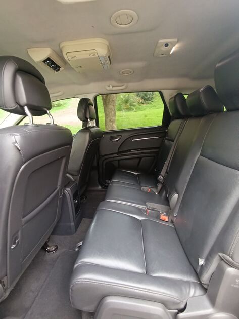 Dodge Journey 7 lugares 2010. Carros