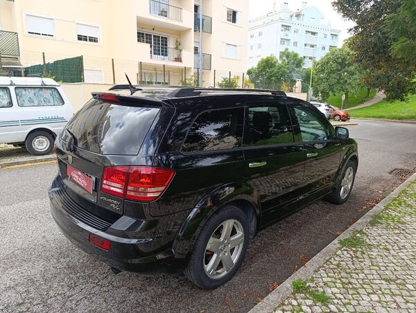 Dodge Journey 7 lugares 2010. Carros