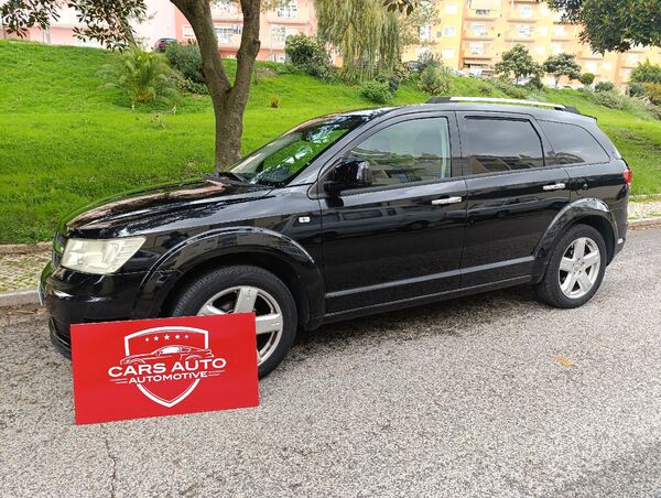 Dodge Journey 7 lugares 2010. Carros