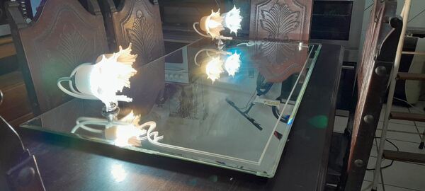 Espelho com iluminação. Espelhos