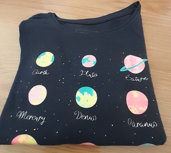 Camisola Primark: Tam 6-7 Anos . Camisolas e sweatshirt