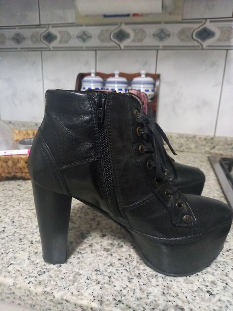 vendo bota. Botas e botins