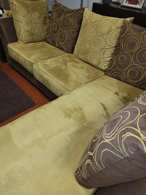 Sofa chaise longue . Sofás e Poltronas