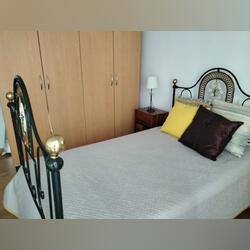 Alugo quarto na Amadora . Ofereço Quarto para Arrendar. Amadora.  1 quarto Cama de solteiro   1 banho Andar baixo