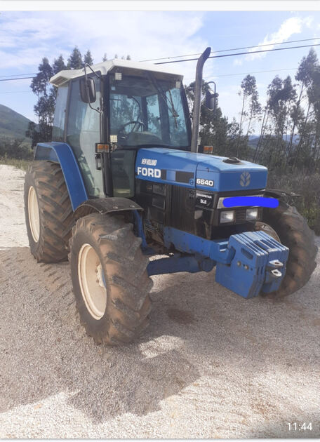 Vendo Ford 6640 . Tratores