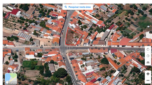 Terreno com Ruínas para Venda em Alpiarça, Santaré. Lote