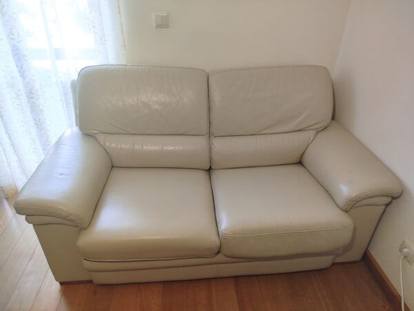 Sofa cama em pele - Talaíde. Sofás e Poltronas