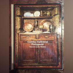 Livros de cozinha tradicional portuguesa. Livros. Cascais. Gastronomia Português    Muito bom Capa dura