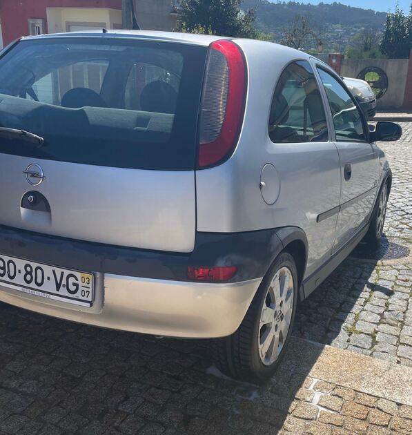 Opel Corsa B. Carros