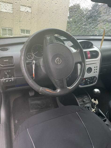 Opel Corsa B. Carros