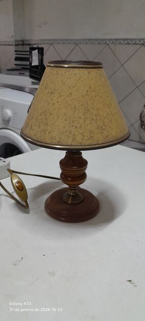 Candeeiro de mesa (1). Candeeiros