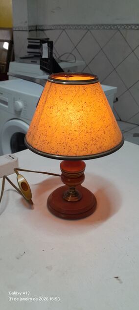 Candeeiro de mesa (1). Candeeiros