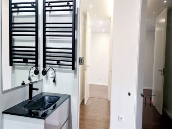 Apartamento T3, Ramalde, Porto. Casa e apartamentos para vender