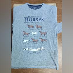 T-shirt cinzenta manga comprida com cavalos. Camisas e T-shirts