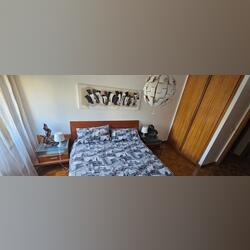 Quarto para alugar a Estudantes. Ofereço Quarto para Arrendar. Vila Nova de Gaia. 16 m2 1 quarto Cama de casal   1 banho Médio (4-11 meses) Andar intermédio Casa de banho privada Internet Mobiliado Quarto privado Elevador Proibido fumar