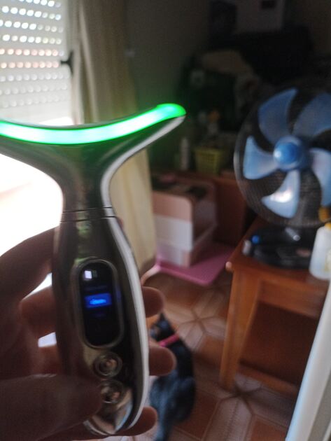 Vendo massageador . Cuidado de rosto