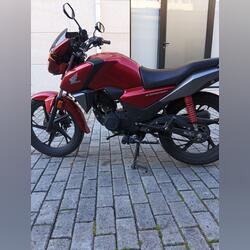 Vendo mota. Motos