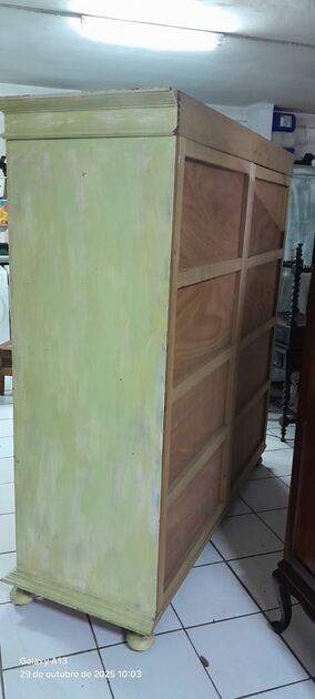 Roupeiro de 3 portas nº 2. Armários