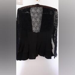 Blazer e top de renda. Fatos e Blazers