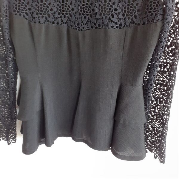 Blazer e top de renda. Fatos e Blazers