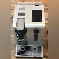 Máquina Café Nespresso DELONGHI En750Mb. Máquinas de Café. Santo António. Nespresso De cápsulas Inox   Novo / Como novo