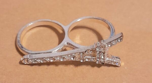 Anel de dois dedos- Mulher. Anéis