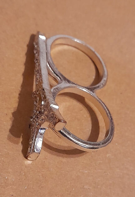 Anel de dois dedos- Mulher. Anéis