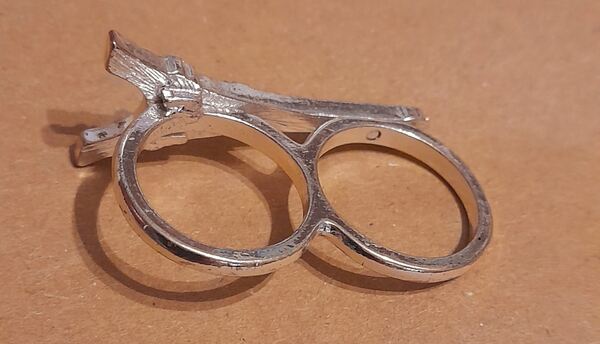 Anel de dois dedos- Mulher. Anéis