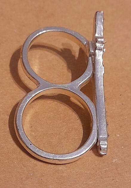 Anel de dois dedos- Mulher. Anéis