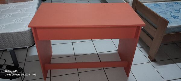 3 secretárias. Secretárias