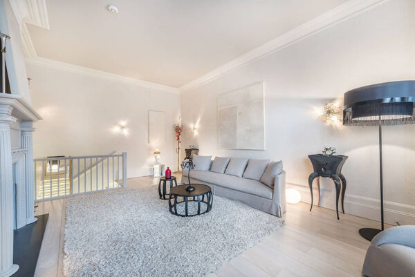 Apartamento duplex com 3 quartos e 3 casas de banh. Casa e apartamentos para arrendar